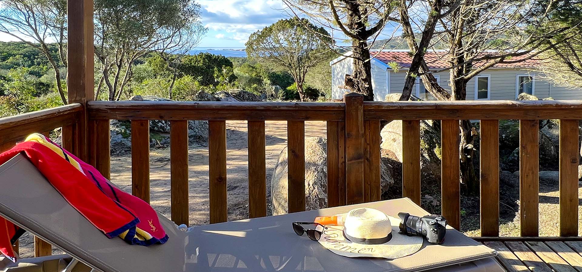 Camping Kevano bungalow vue mer transat