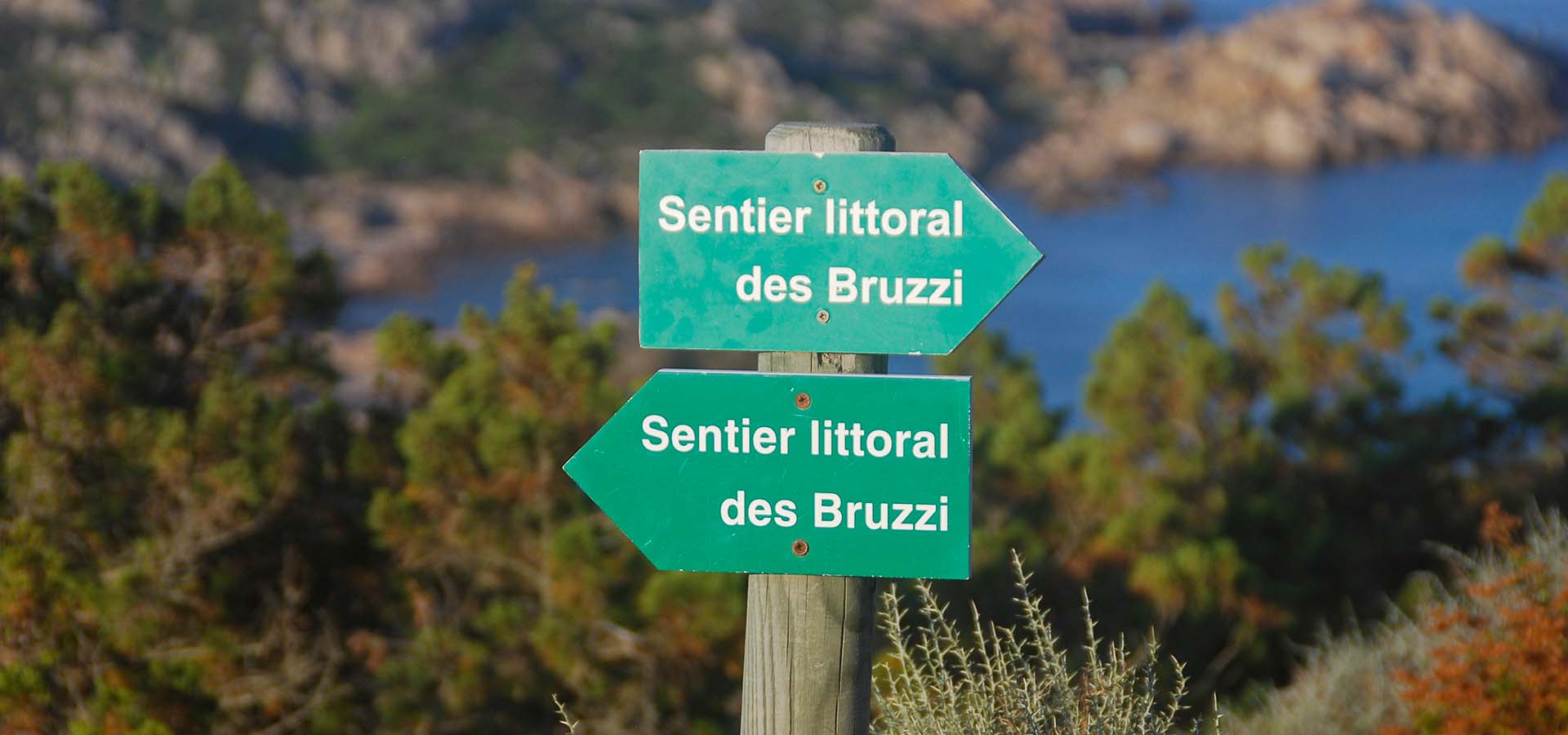 Camping kevano alentours chemin littoral bruzzi panneau