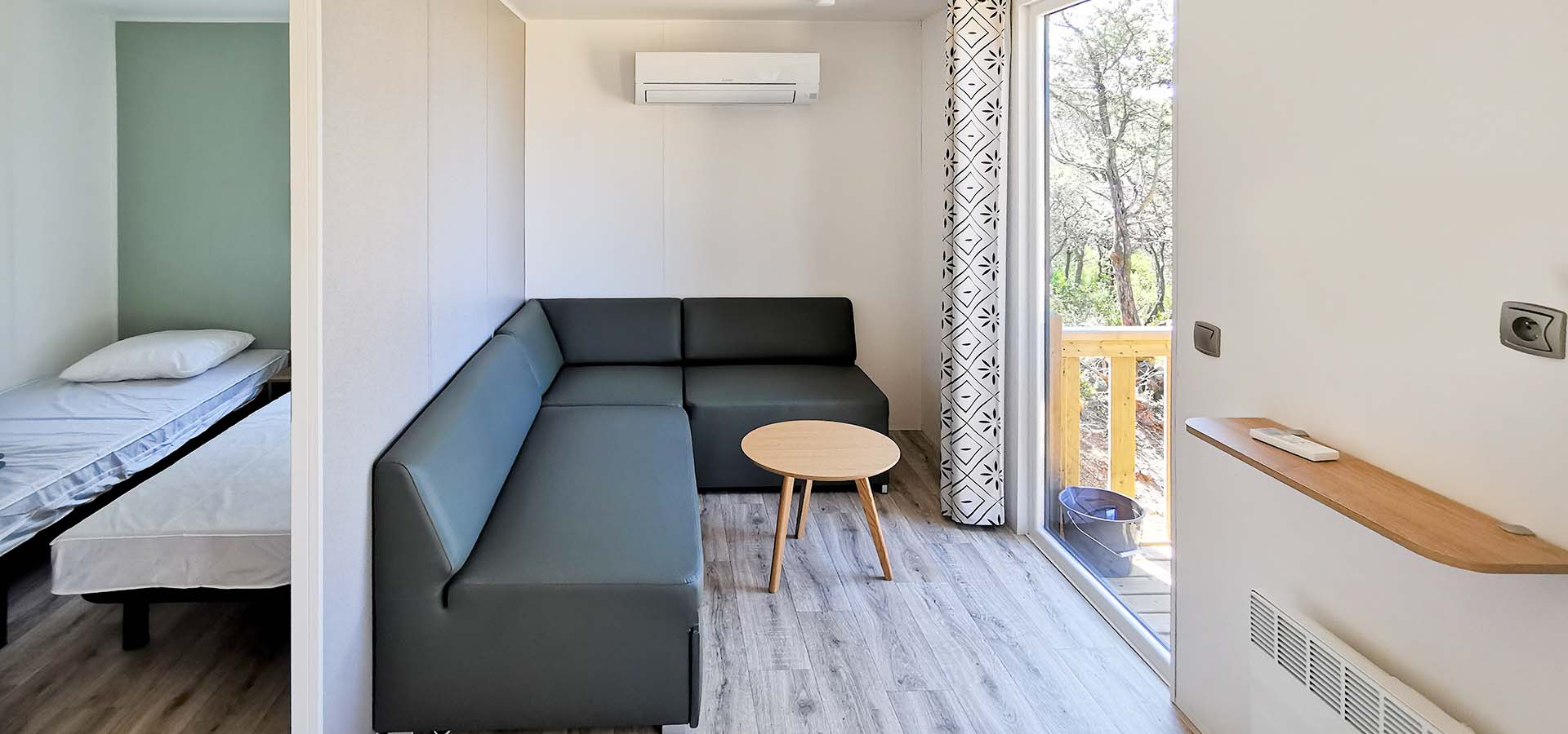 Camping kevano bungalow bruzzi salon