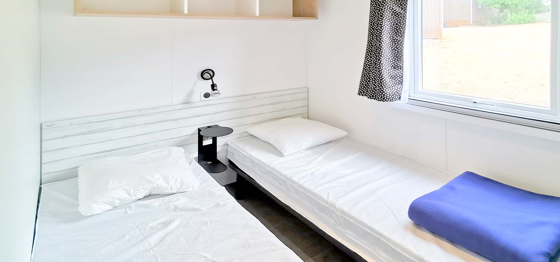 Camping kevano bungalow coria chambre enfants