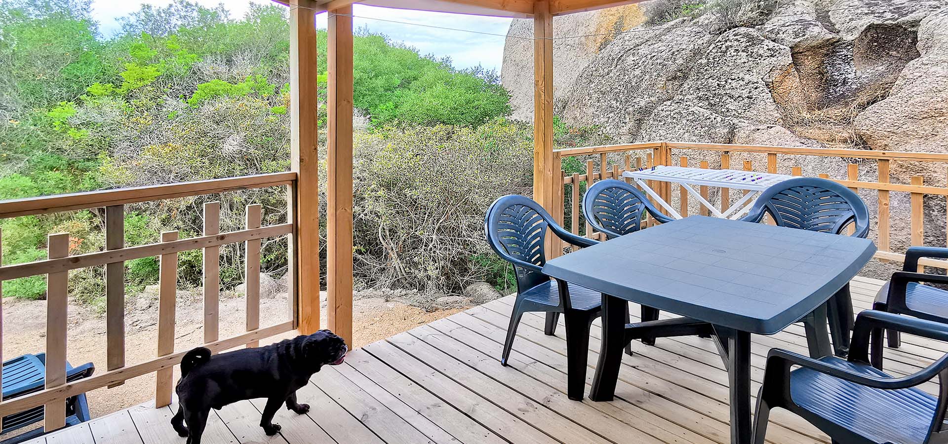 Camping kevano bungalow coria terrasse