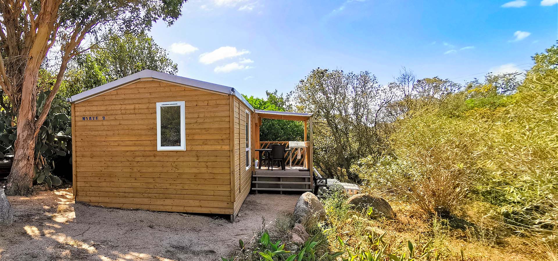 Camping kevano bungalow myrte vue generale