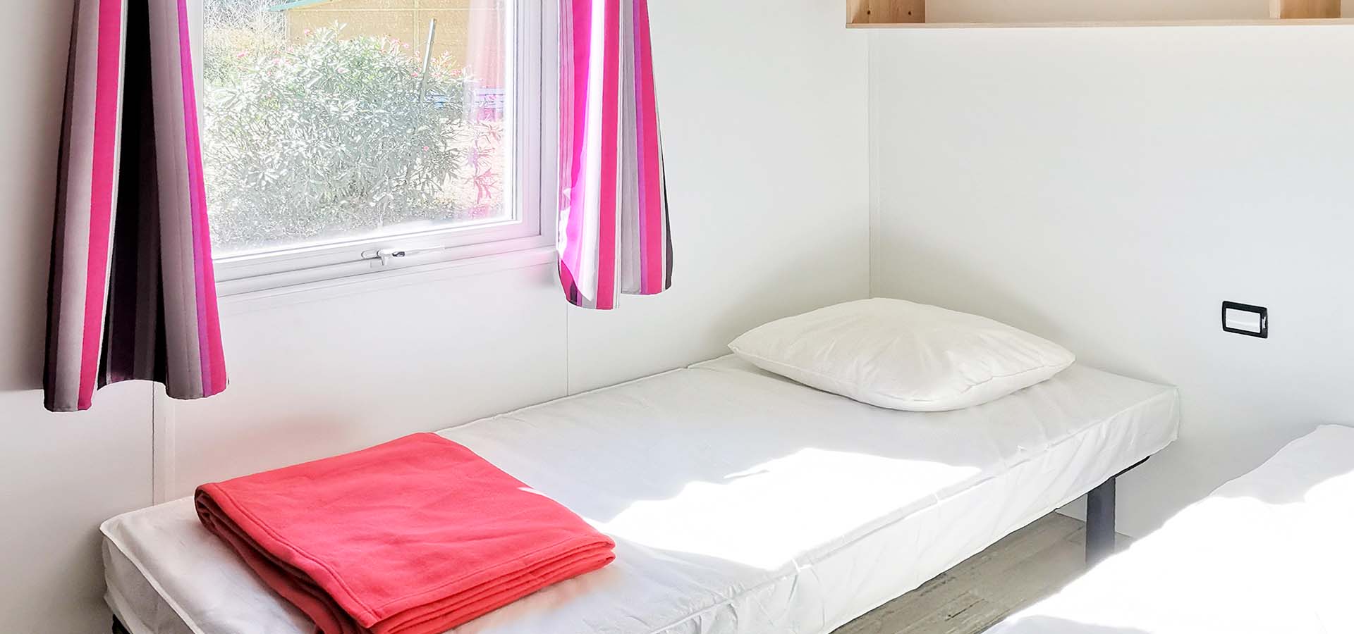 Camping kevano bungalow obione chambre enfants