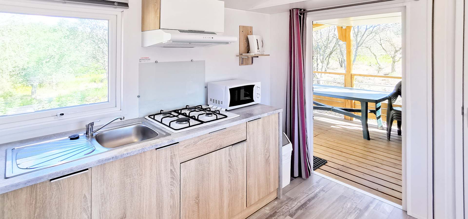 Camping kevano bungalow obione cuisine