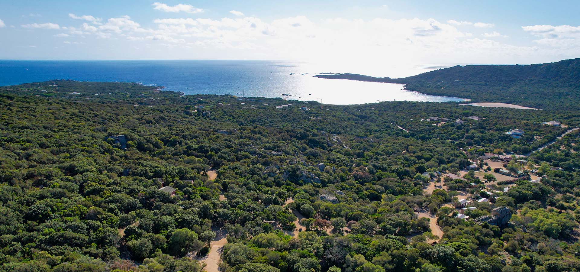 Camping kevano vue aerienne camping plage chevanu contrejour