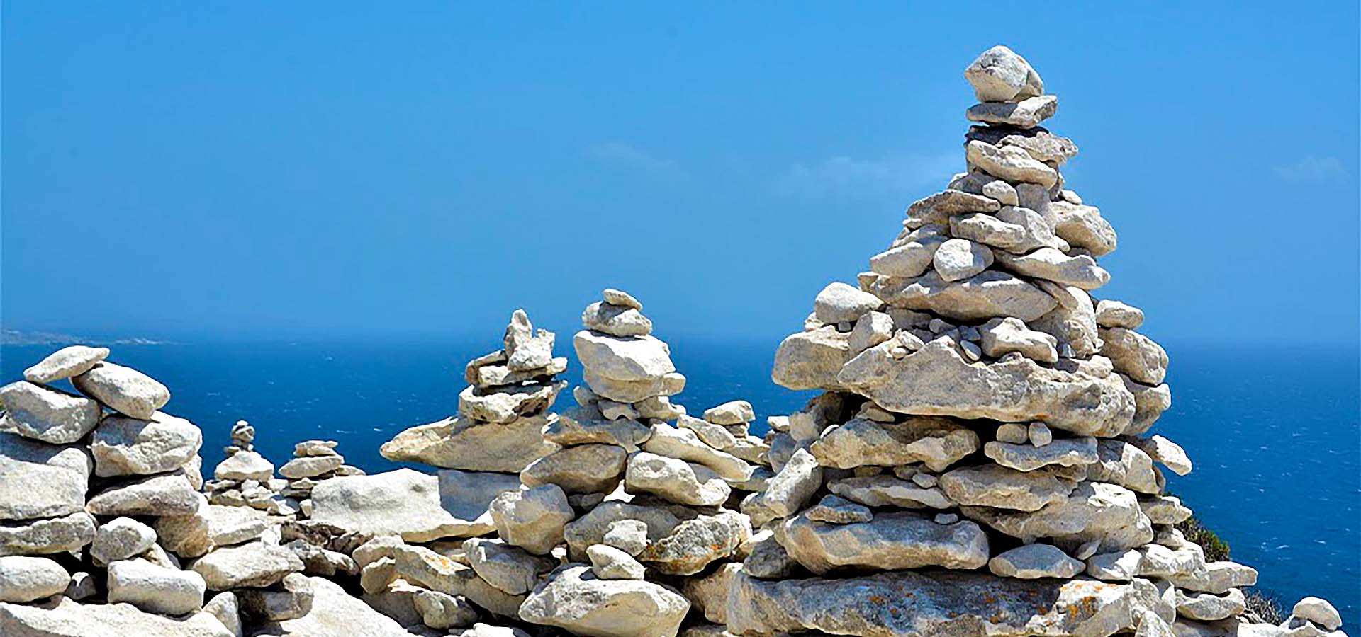 Camping Kevano balades Pertusato falaise Bonifacio cairn