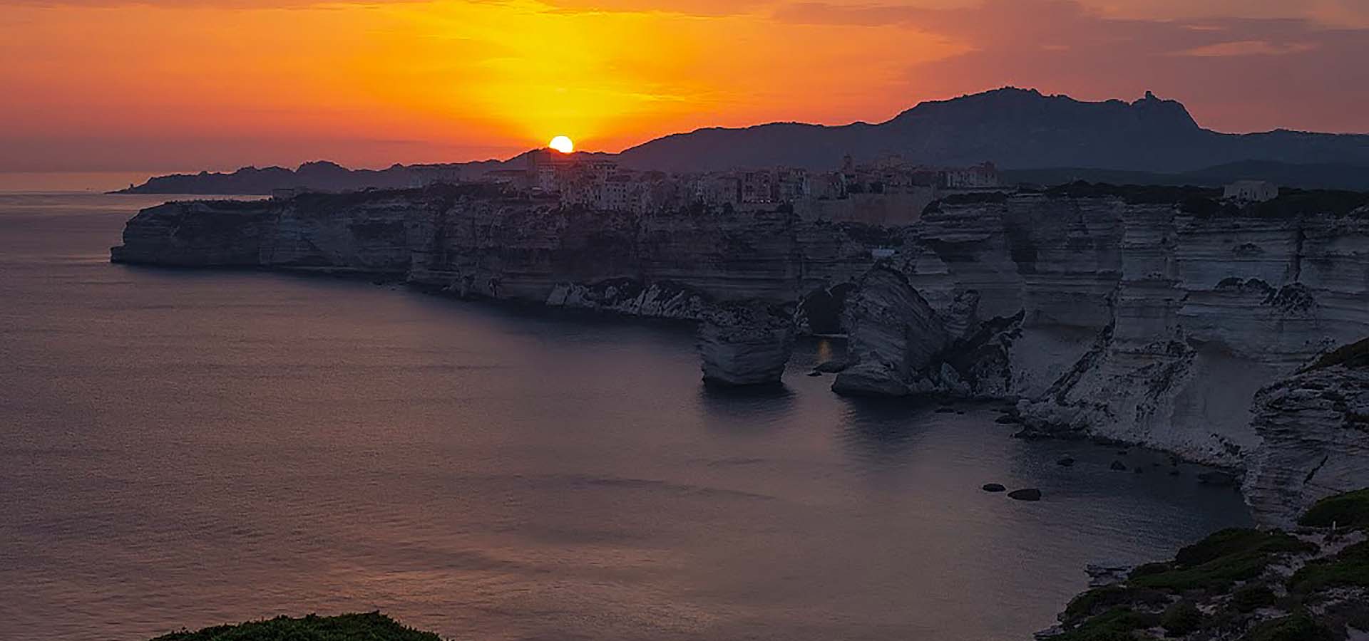 Camping Kevano balades Romanilu falaise Bonifacio coucher de soleil