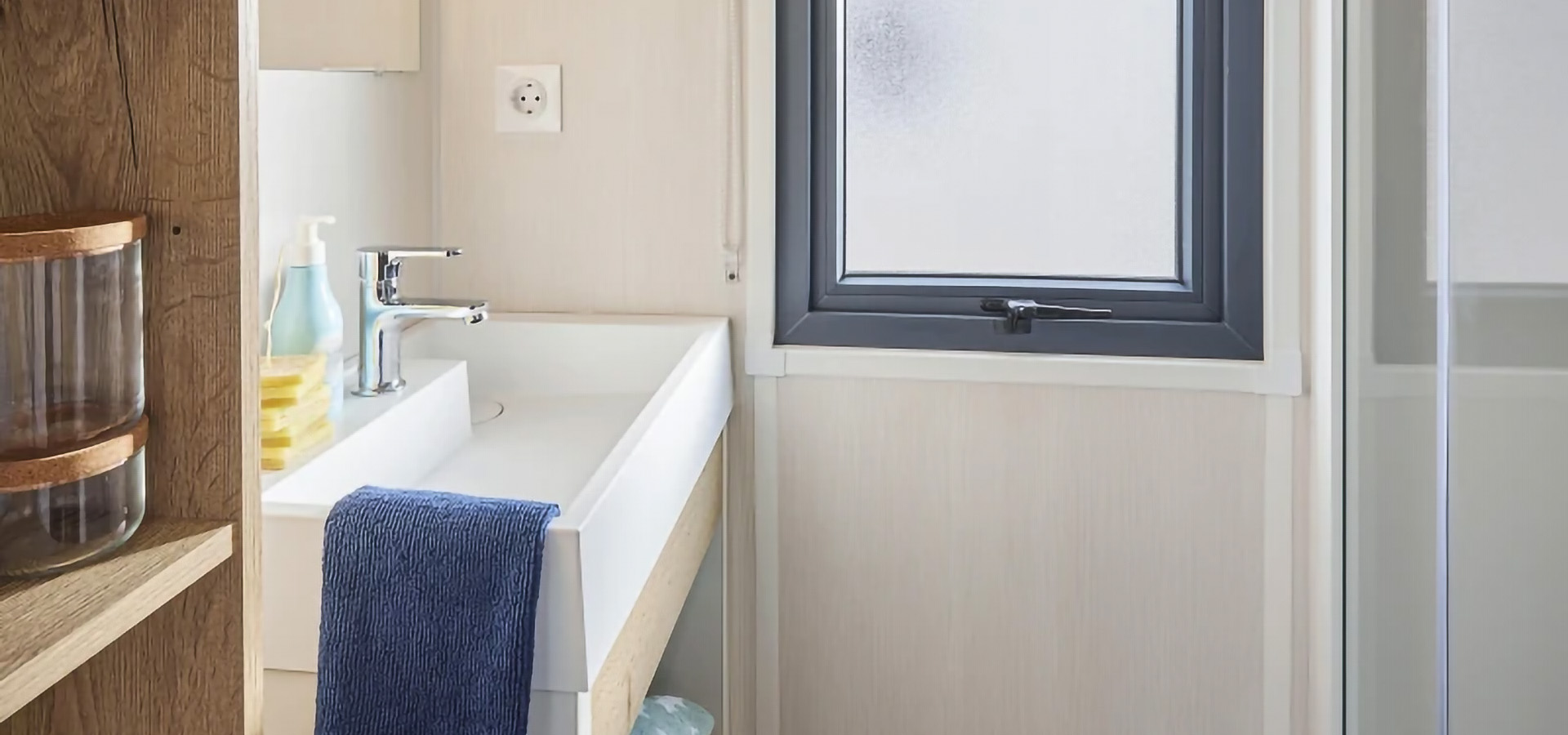 Camping san damiano bungalow dolce salle de bain