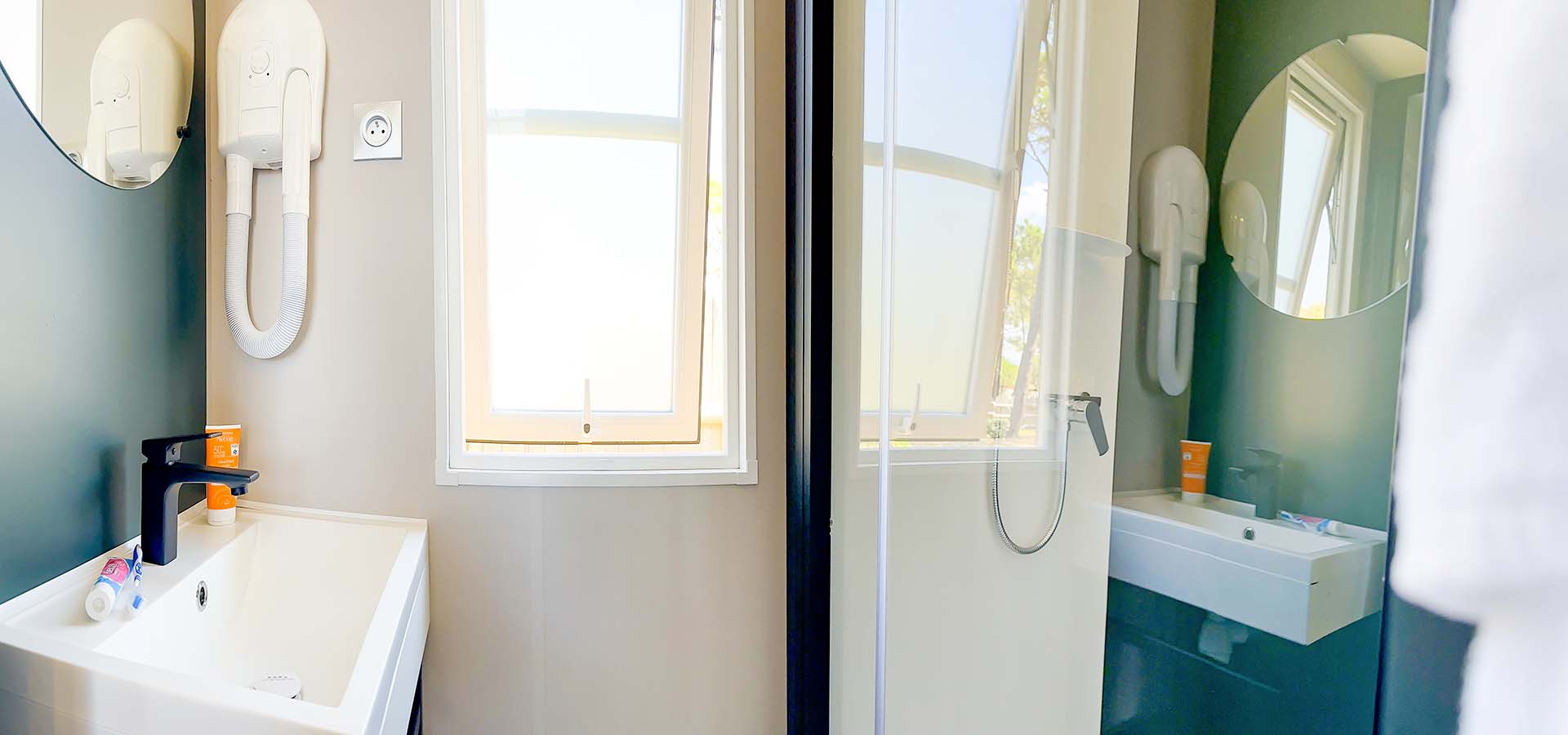 Camping san damiano bungalow Ultra lusso salle de bain parentale