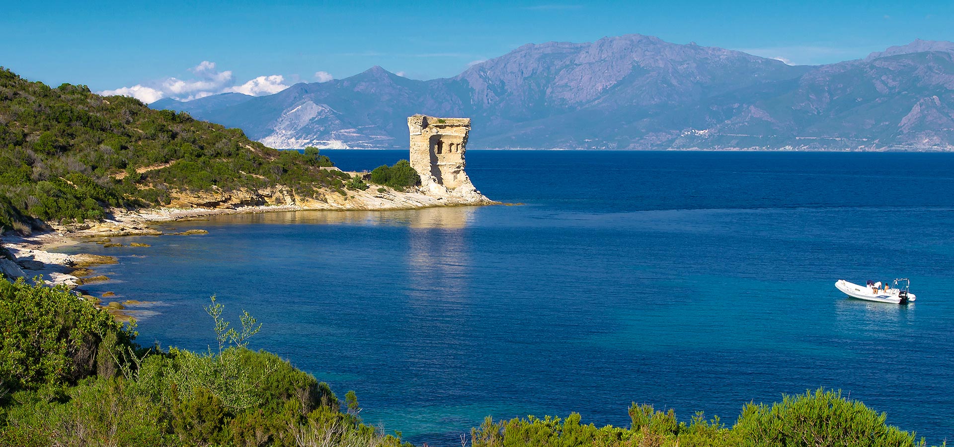 Camping san damiano region Nebbio saint florent tour genoise mortella cap corse mer golfe bateau zodiac