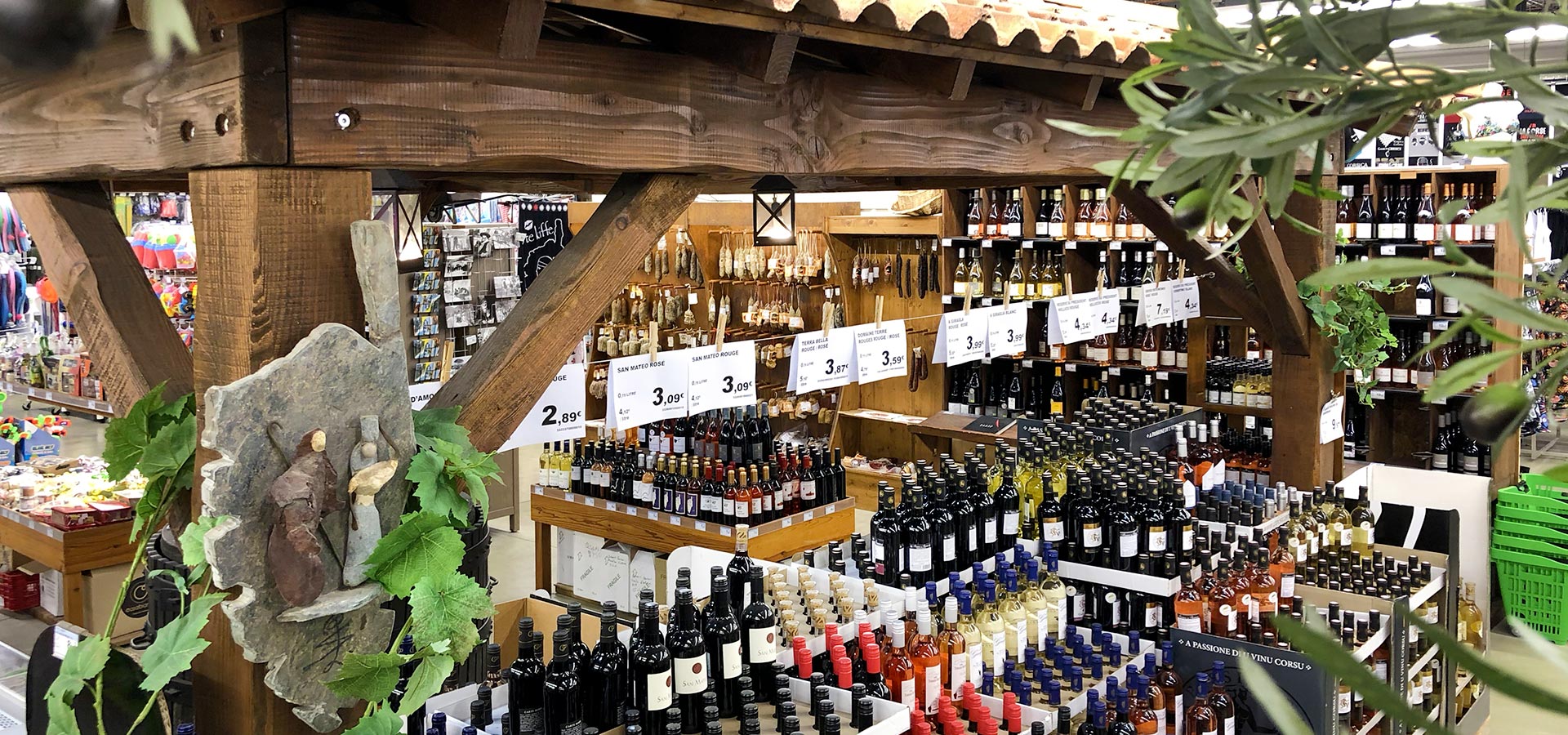 Camping san damiano supermarche 8aHuit terroir charcuterie vin corse